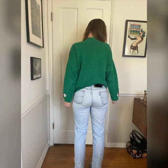 Y2K Vintage Preppy Argyle Holiday Sweater w. Poinsettia Flowers - Picture 4 of 11